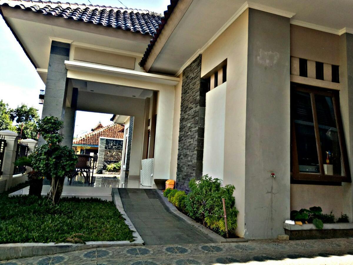Wisma Andali Syariah Near Rsud Cideres Majalengka Exteriér fotografie